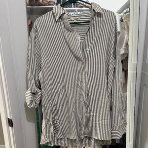 Nordstrom Gray Striped Women's Button Down Shirt